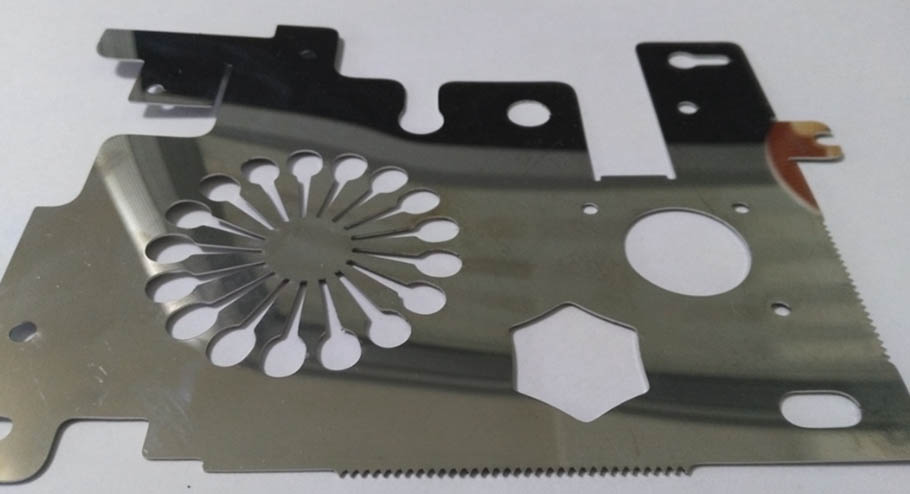 Laser cutting machine8