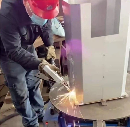 1000W 1500W 2000W Fiber Handheld Laser Welding Machine Welder For Metal