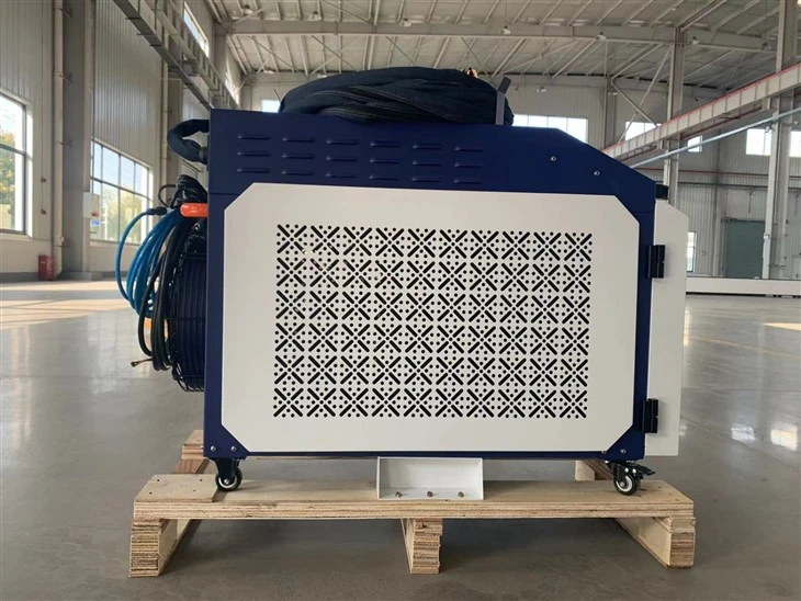 Laser Welding Machinery 1000w 1500w 2000w 3000w 4 In 1 Handheld Laser Welding Machine For Carbon Steel Stainless Steel